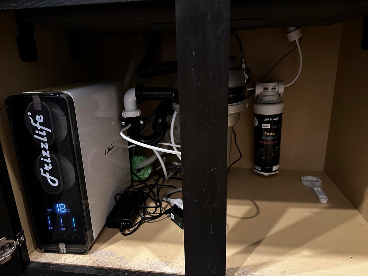Customer photo review of Frizzlife 600 GPD Tankless Reverse Osmosis Water System With Alkaline & Remineralization, PD600-TAM3