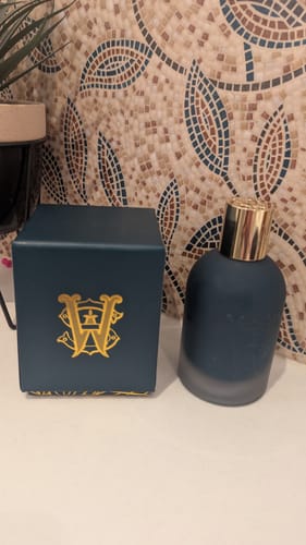 Customer photo review of Tabac Soleil