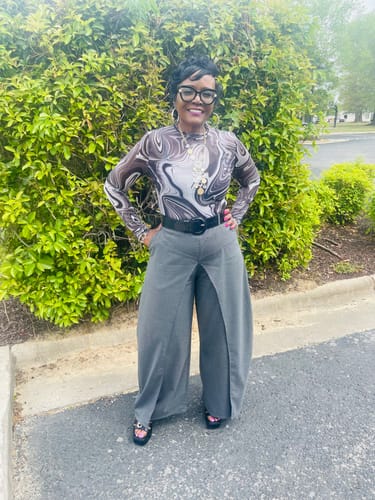 Customer photo review of Carrot Fit Pants