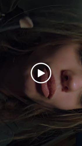 Customer video review of Pretty Glitter Lip Kit