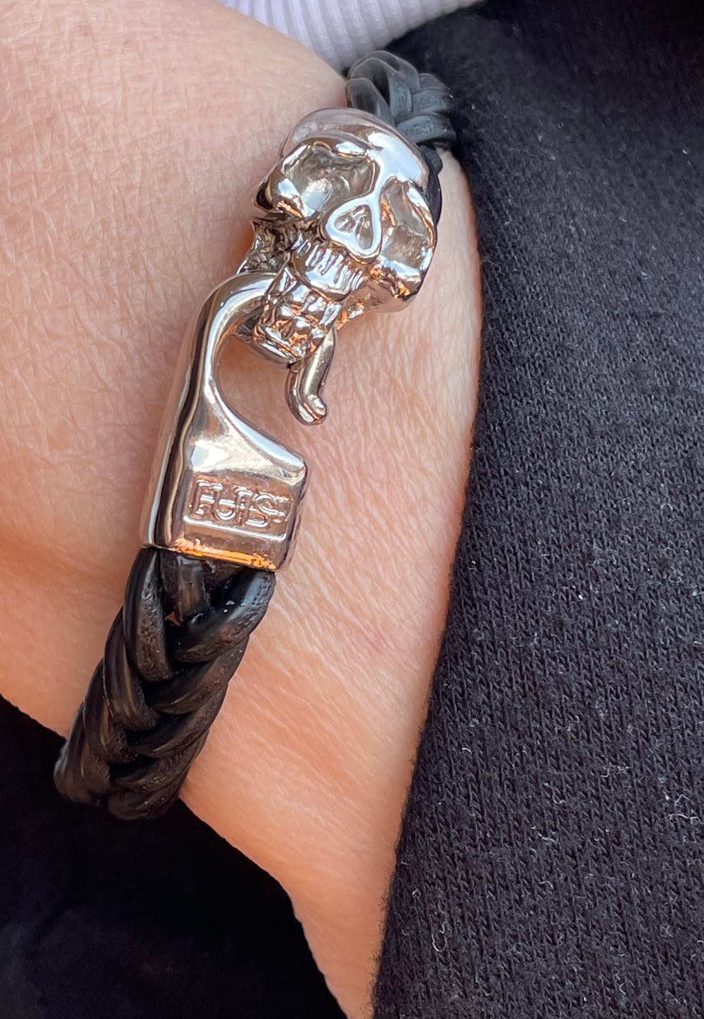 Customer photo review of Bracciale pelle Jolly Roger Tulsi