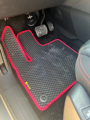 Juliane T. review of Auto Fußmatten nach Maß - Vorne image 1 out of 1