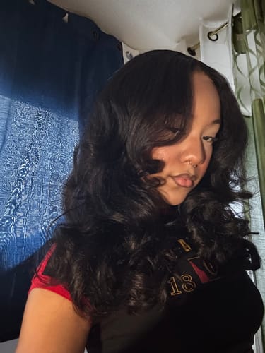Customer photo review of CurlyMe Pre-bleached Kinky Straight Hair Wear Go Glueless Wig 7x5 Pre-cut HD Lace Pre-plucked