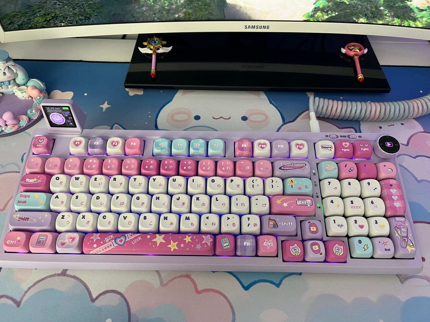 Customer photo review of KiiBOOM x Elyxirine Digital Dreams: Pastel Y2K Keycap Set