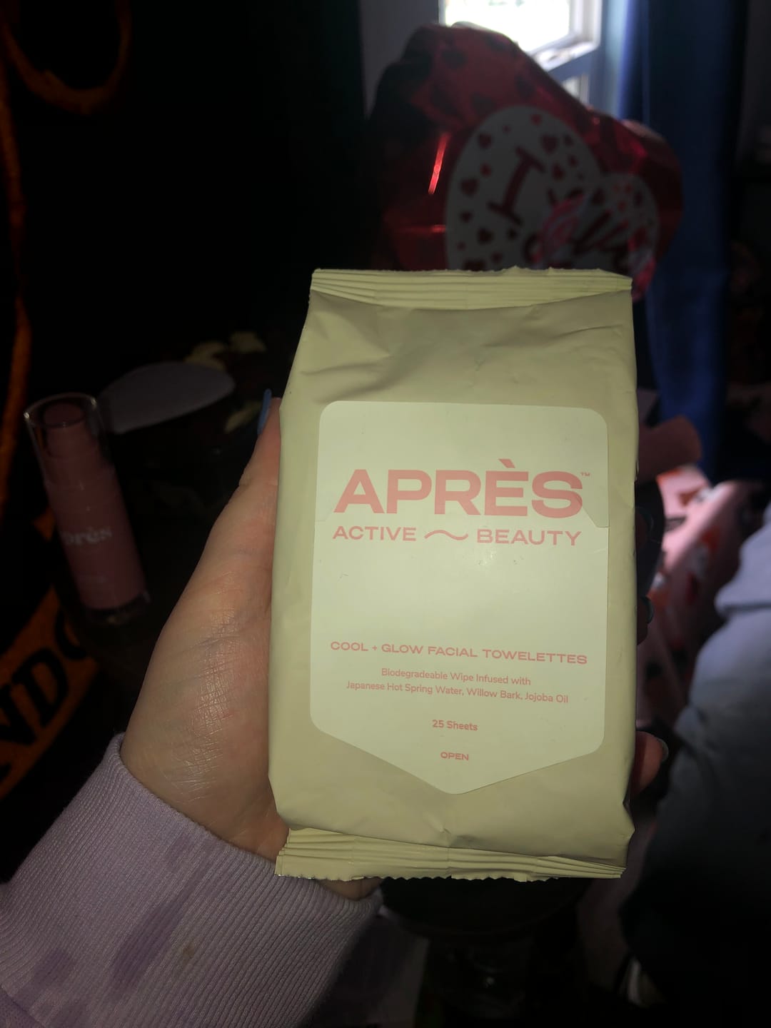 Customer photo review of Cool + Glow Facial Towelettes