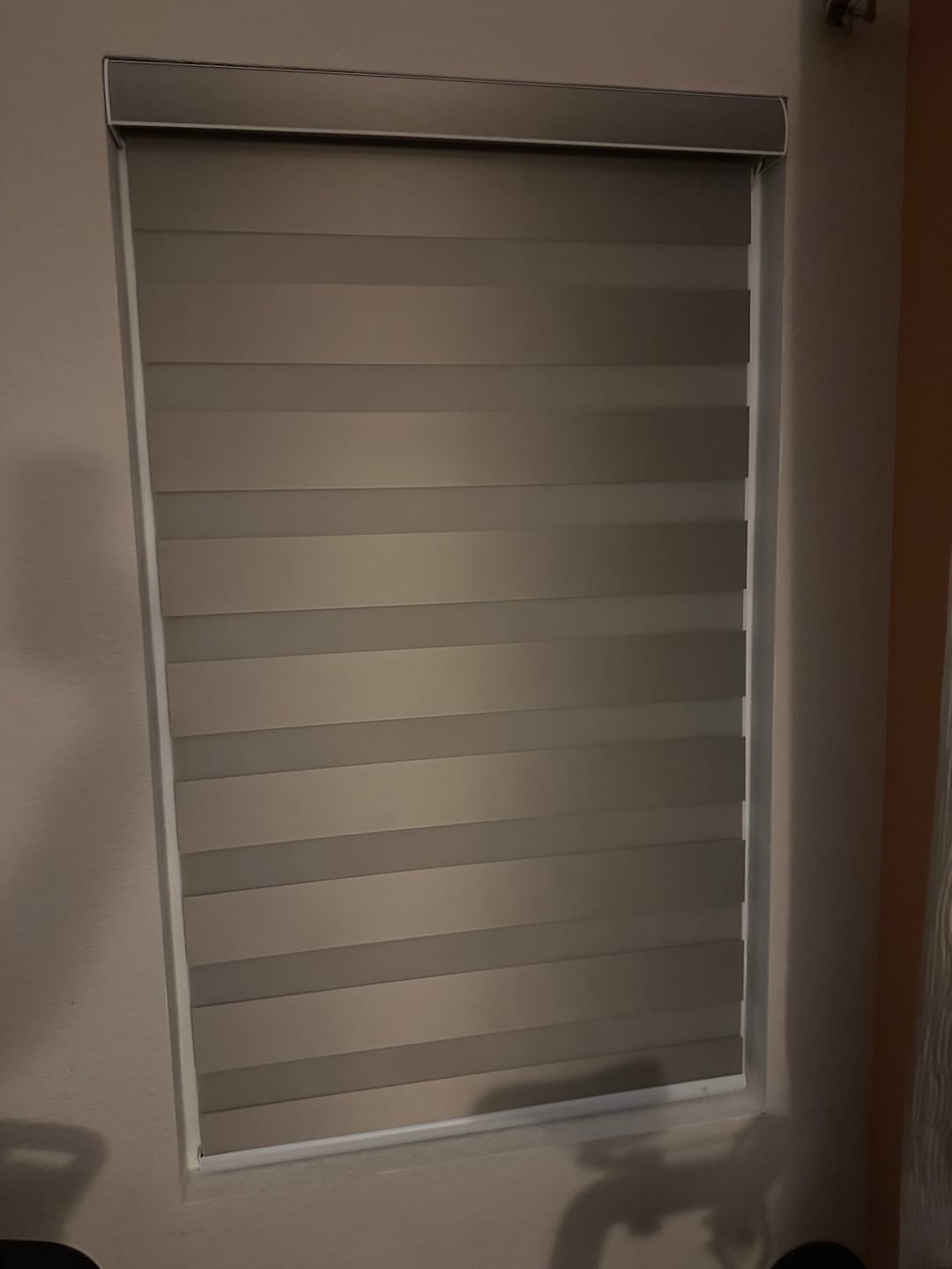 Customer photo review of SmartWings Motorized Zebra Shades 90% Blackout 95mm Astrid