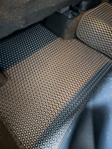 Customer photo review of Dywaniki samochodowe na zamówienie - Przód i tył