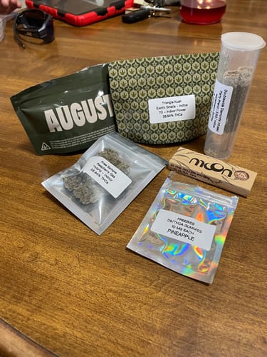 Customer photo review of Triangle Kush - Exotic Smalls