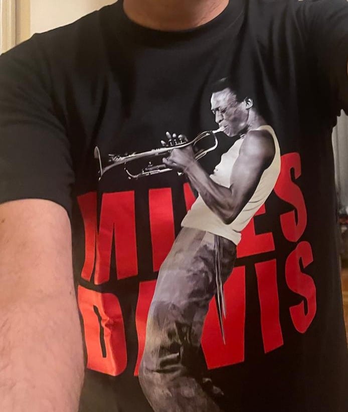 Customer photo review of Polera Miles Davis 02