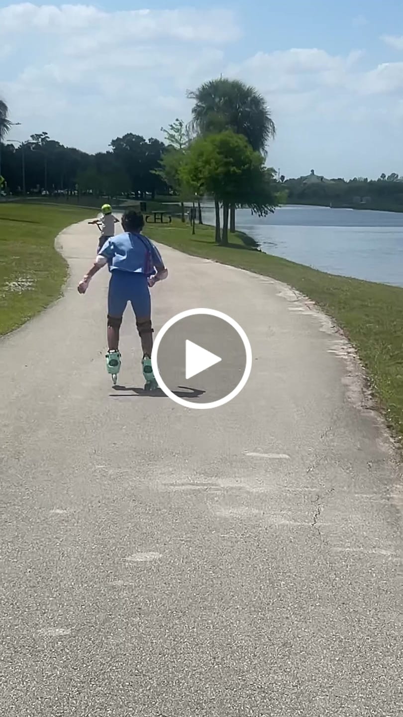 Customer video review of Scoot Kids Inline Skates