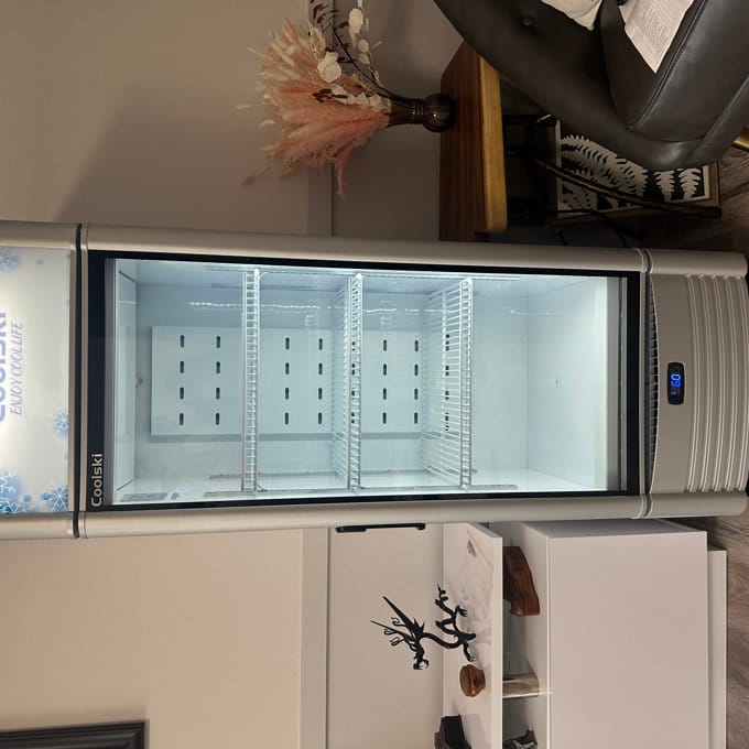 Customer photo review of Commercial Glass Door Merchandiser Refrigerator, 6.5 cu ft Display Beverage Drink Fridge with LED Light Adjustable Shelves Lock Key for Home School Office, ETL Listed