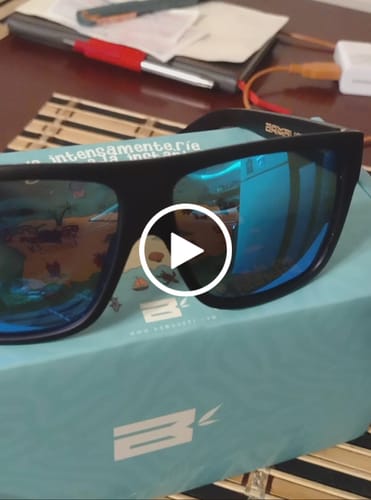 Customer video review of Mis Raíces Blue