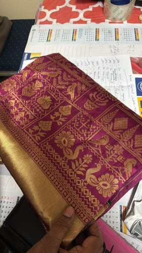 Customer photo review of Thistle Purple Zari Woven Banarasi Silk Saree : Top Pick