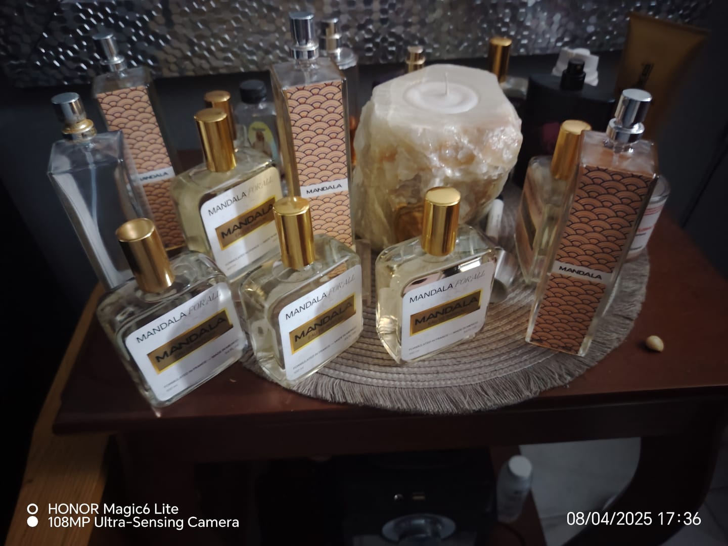 Customer photo review of Blossom Burst - Inspirado en FLOWERBOMB de VIKTOR & ROLF 100ml “Taylor Swift”-