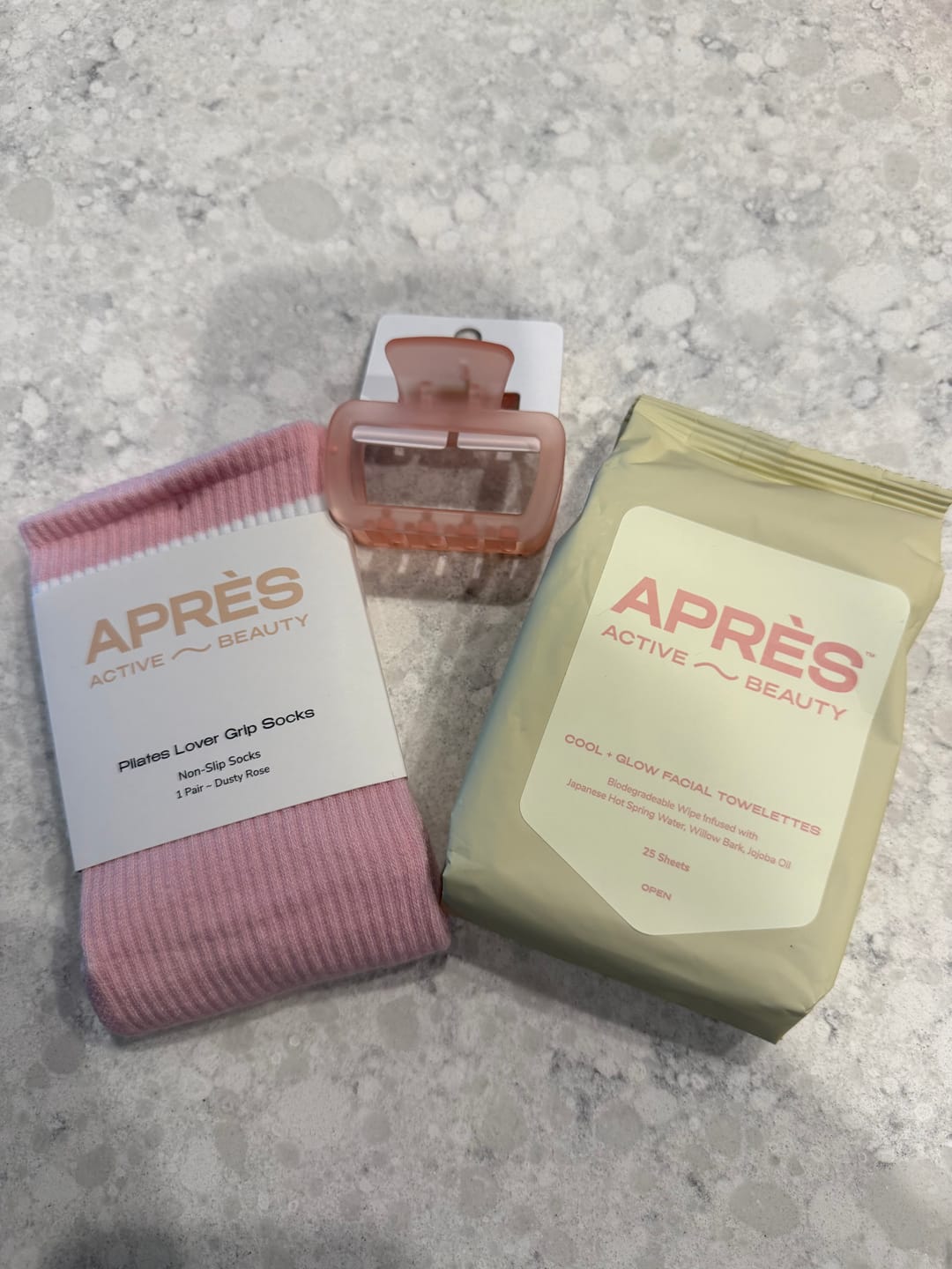 Customer photo review of Cool + Glow Facial Towelettes