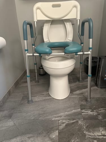 Customer photo review of Raised Toilet Seat (400lb)