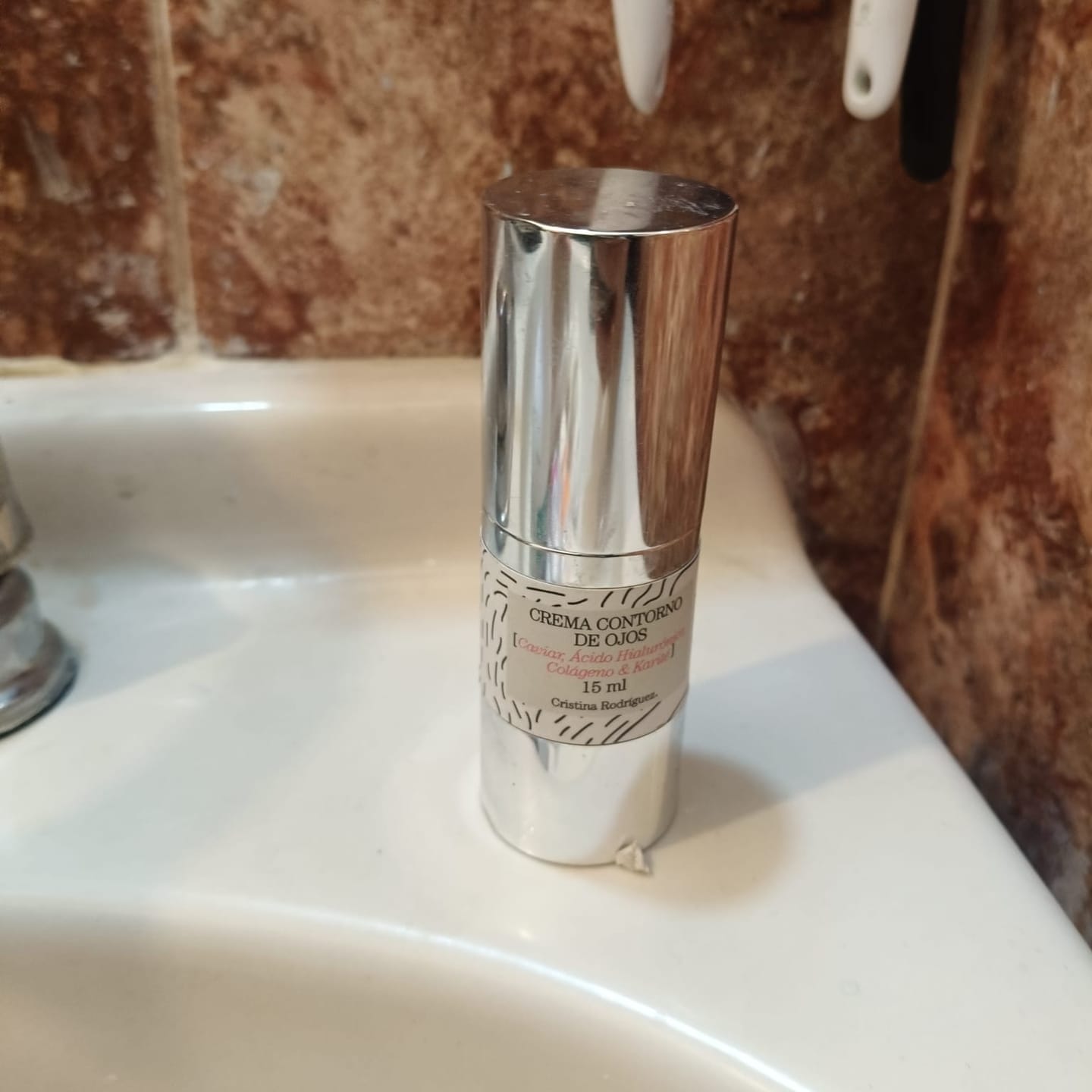 Customer photo review of Crema Contorno de Ojos