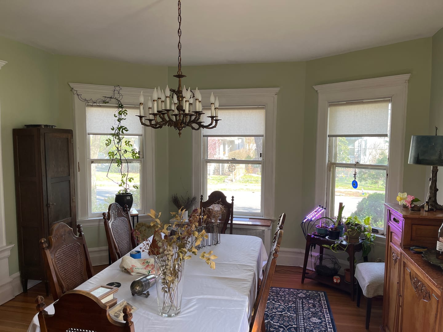 Customer photo review of SmartWings Motorized Light Filtering Roller Shades 70% Blackout Linen