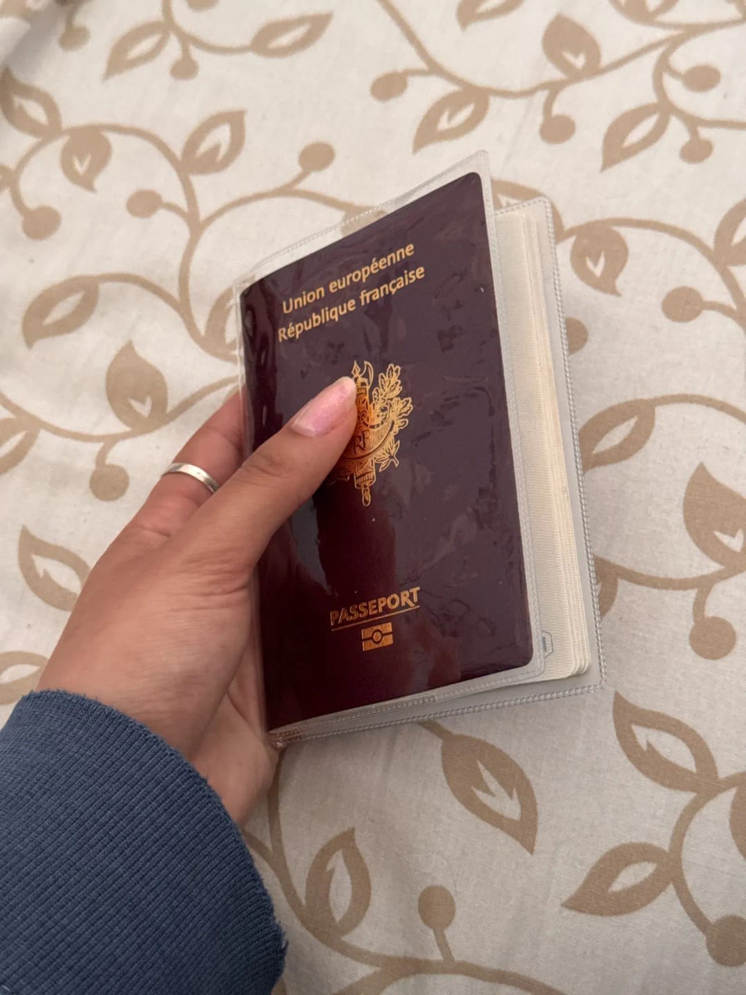 Customer photo review of Protège-Passeport Transparent