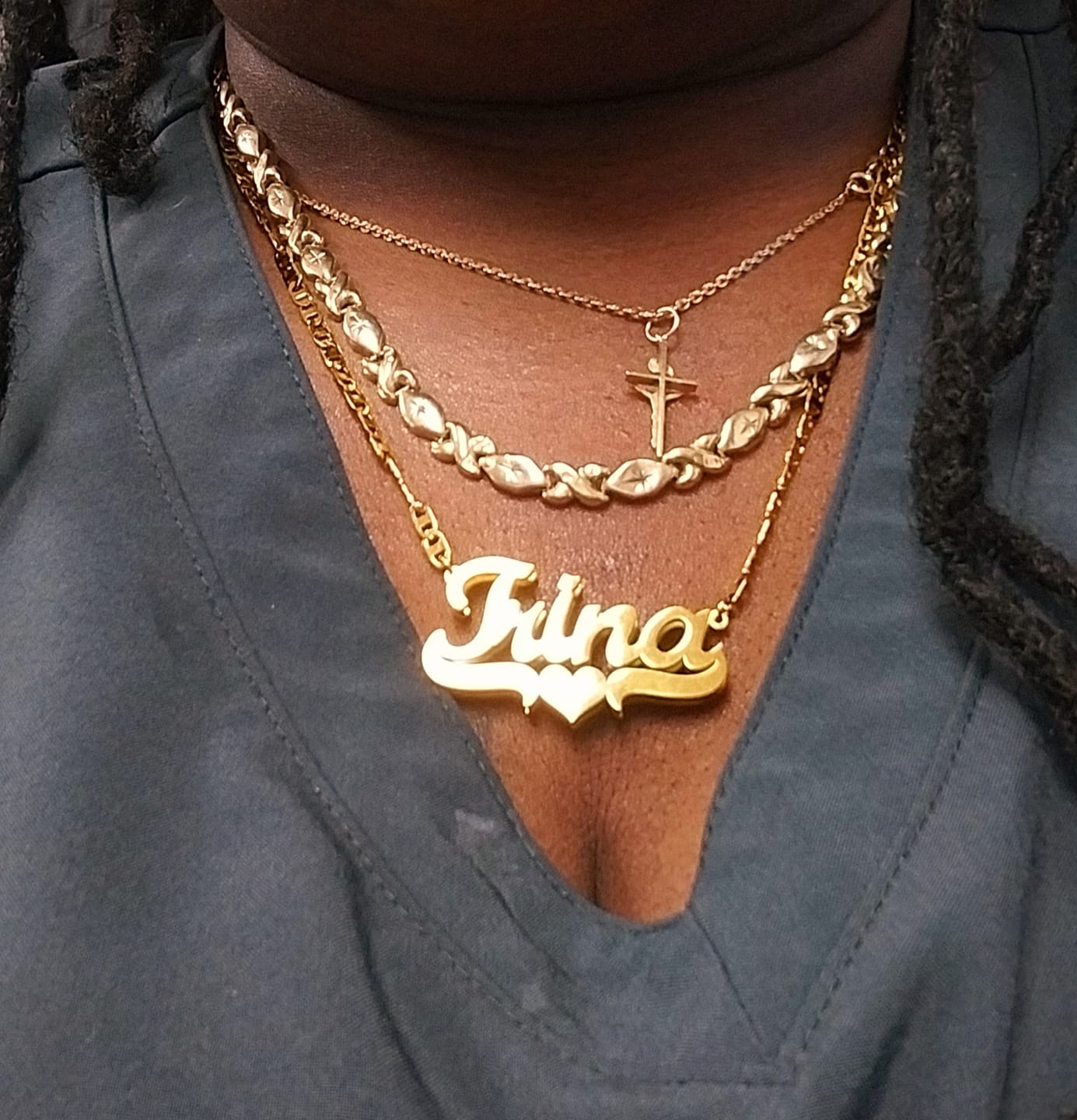 Customer photo review of Classic Heart Bar 3D Plated Name Necklace