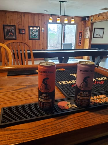 Customer photo review of Black Currant THC Seltzer, 6pk