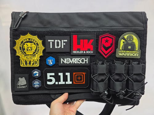 Customer photo review of LQARMY Laptop Sling Bag ***