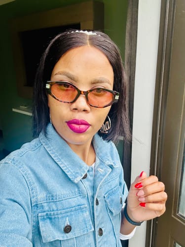 Customer photo review of OLIVIA - Brazilian 4x4 Lace Wig