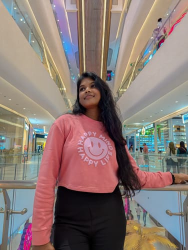 Customer photo review of Peachy Smile Crop Pullover