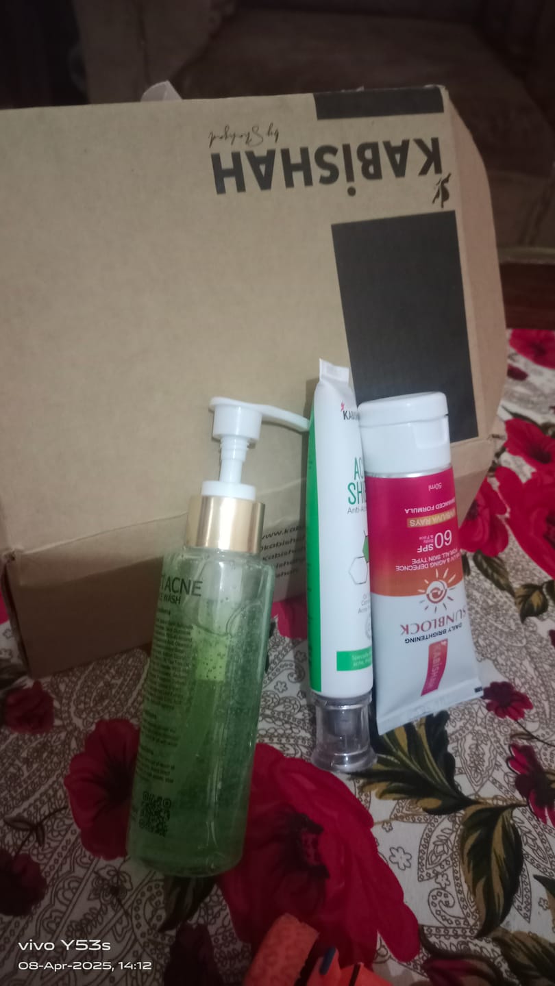 Customer photo review of LuminaGuard Daily Brightening Sunblock