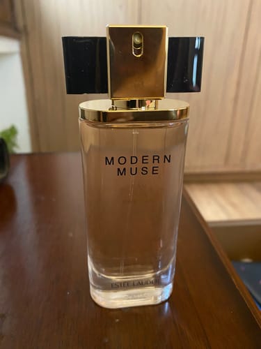Customer photo review of Estee Lauder Modern Muse Eau De Parfum For Women