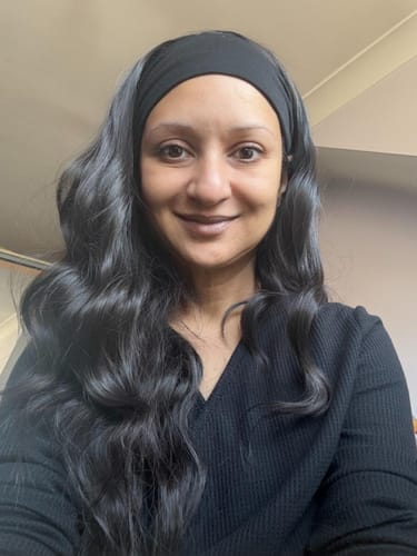 Customer photo review of The Headband Wig Perfect Curl