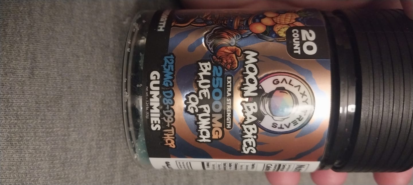 Customer photo review of Blue Punch D8 D9 THCP Extra Strength Gummies