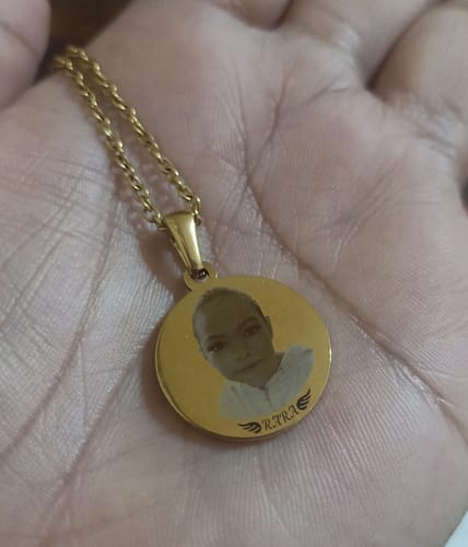 Customer photo review of Aiah Emblem (Disc)