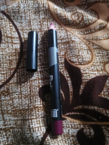 Customer photo review of Lipstick Pencil