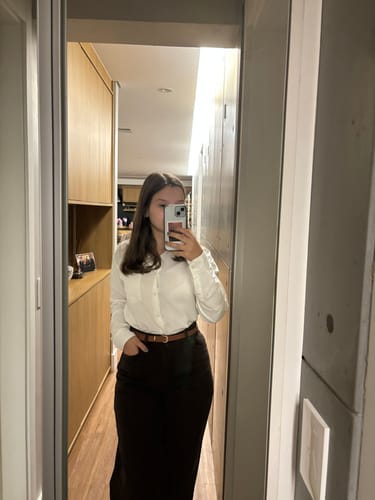 Jessica P. review of Calça Jeans Wide Leg Buriti Marrom Escuro image 1 out of 1