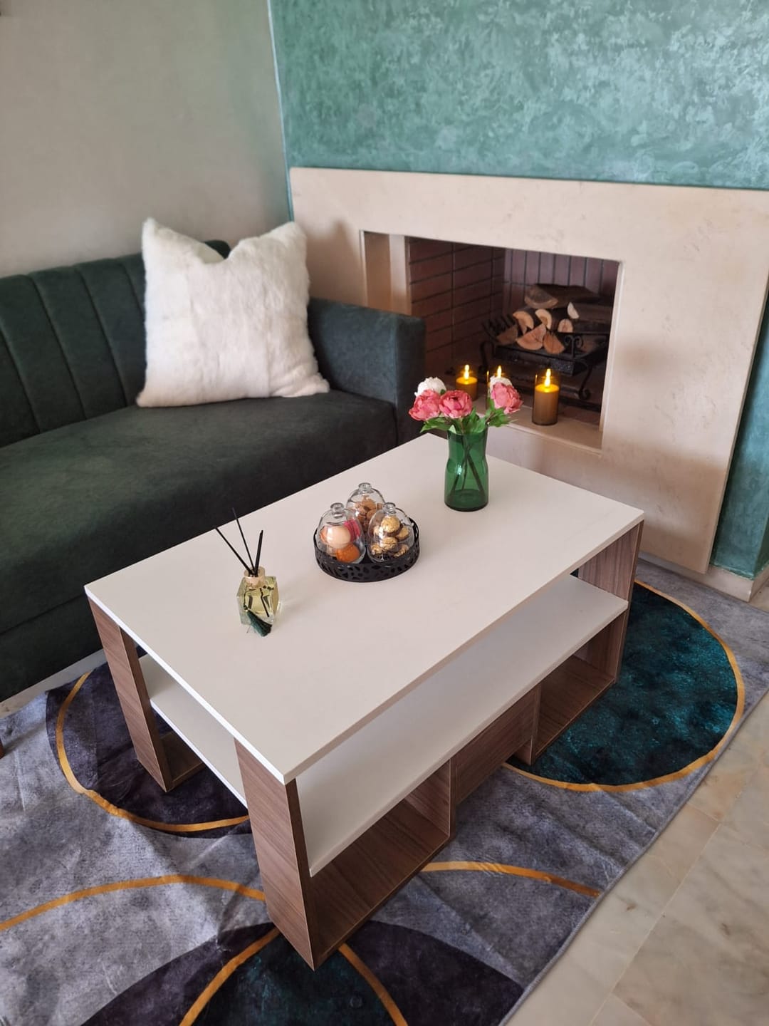 Customer photo review of Table basse GOLDE -noyer et blanc