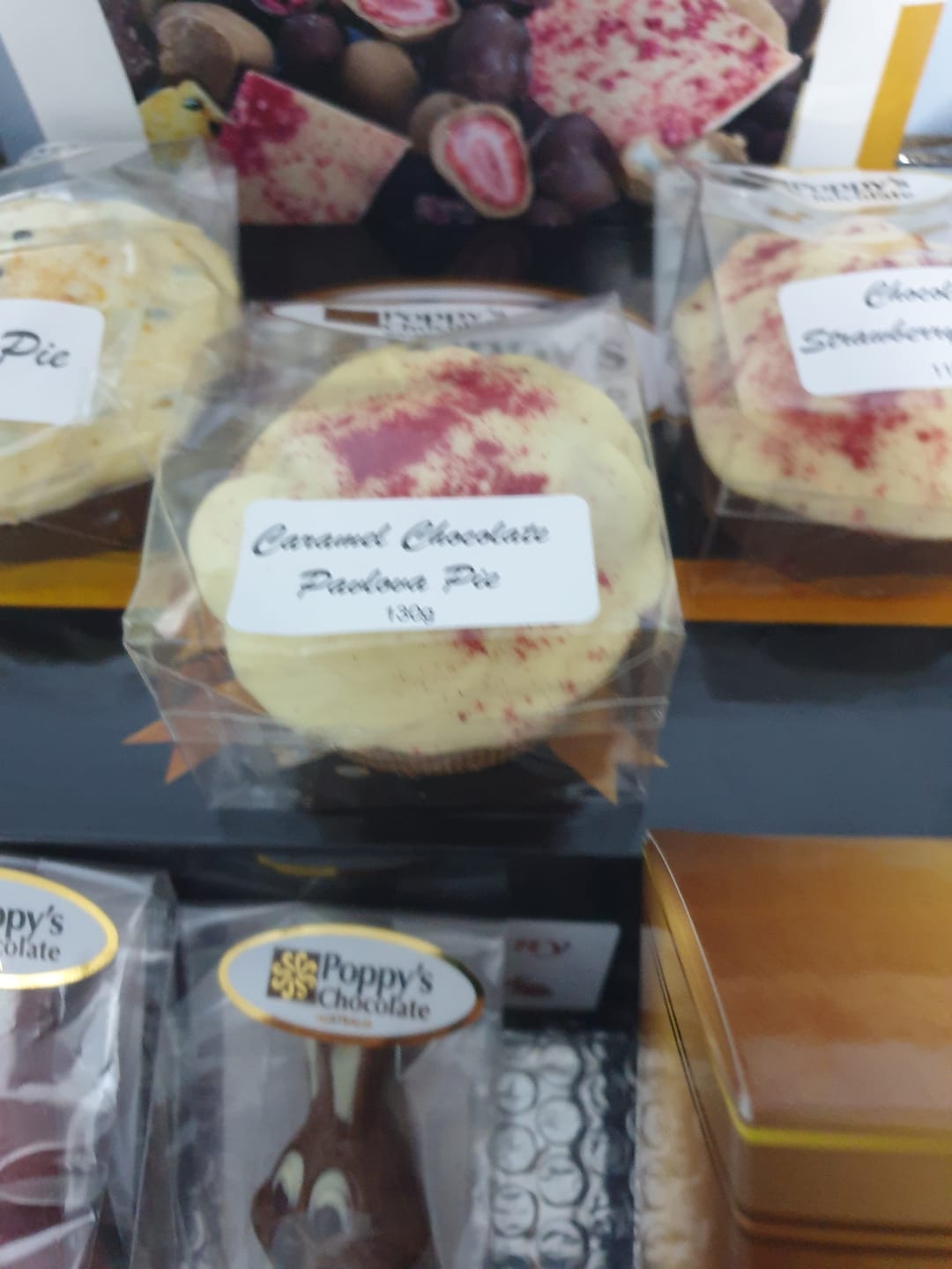 Customer photo review of Caramel Chocolate Pavlova Pie
