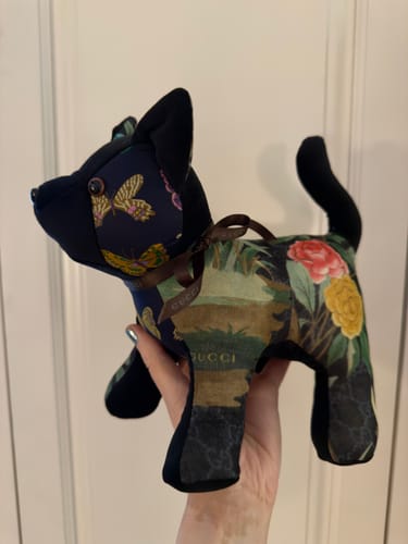 Customer photo review of GG Chinoiserie Noir Vintage Silk Scarf Charming Kitten