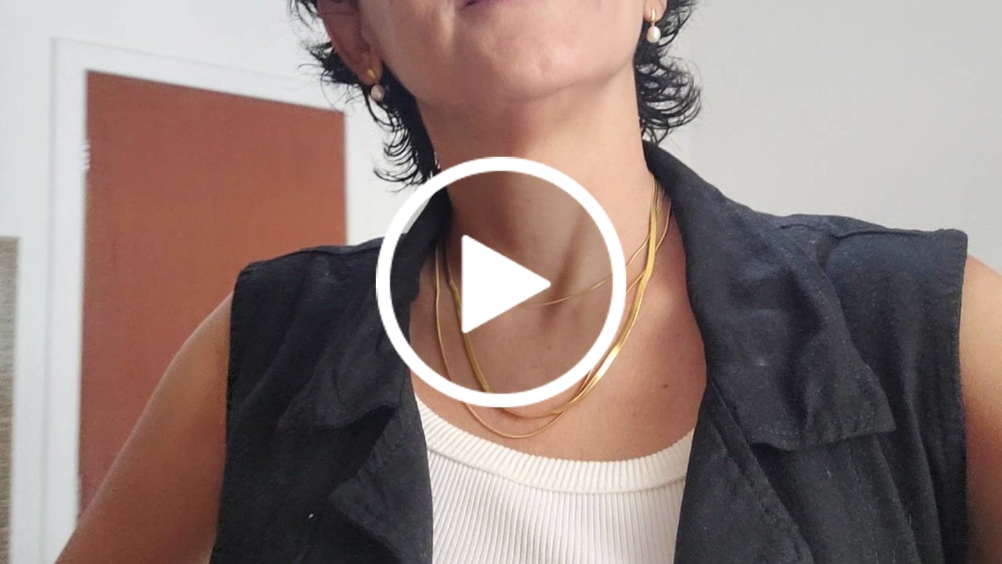 Customer video review of Colar Celina Trio Camadas Malha Banhado em Ouro 18K