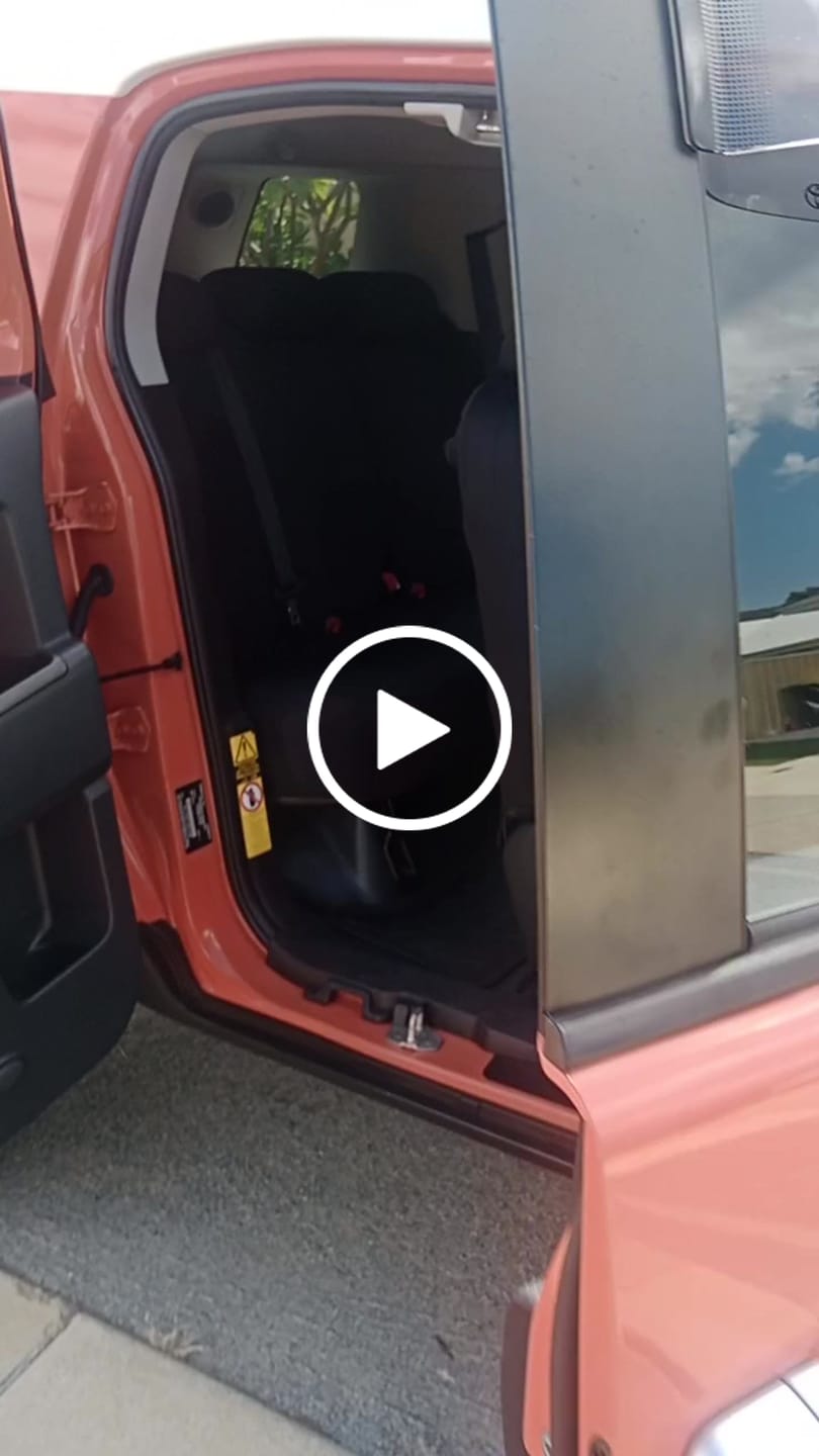 Customer video review of Sharkskin PLUS Neoprene Seat Covers for Toyota FJ Cruiser (03/2011-ON)