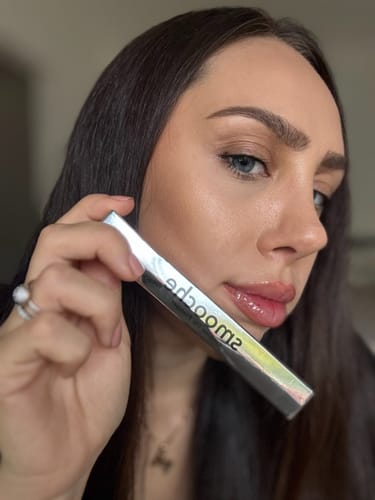 Customer photo review of Extreme Lip Plumper