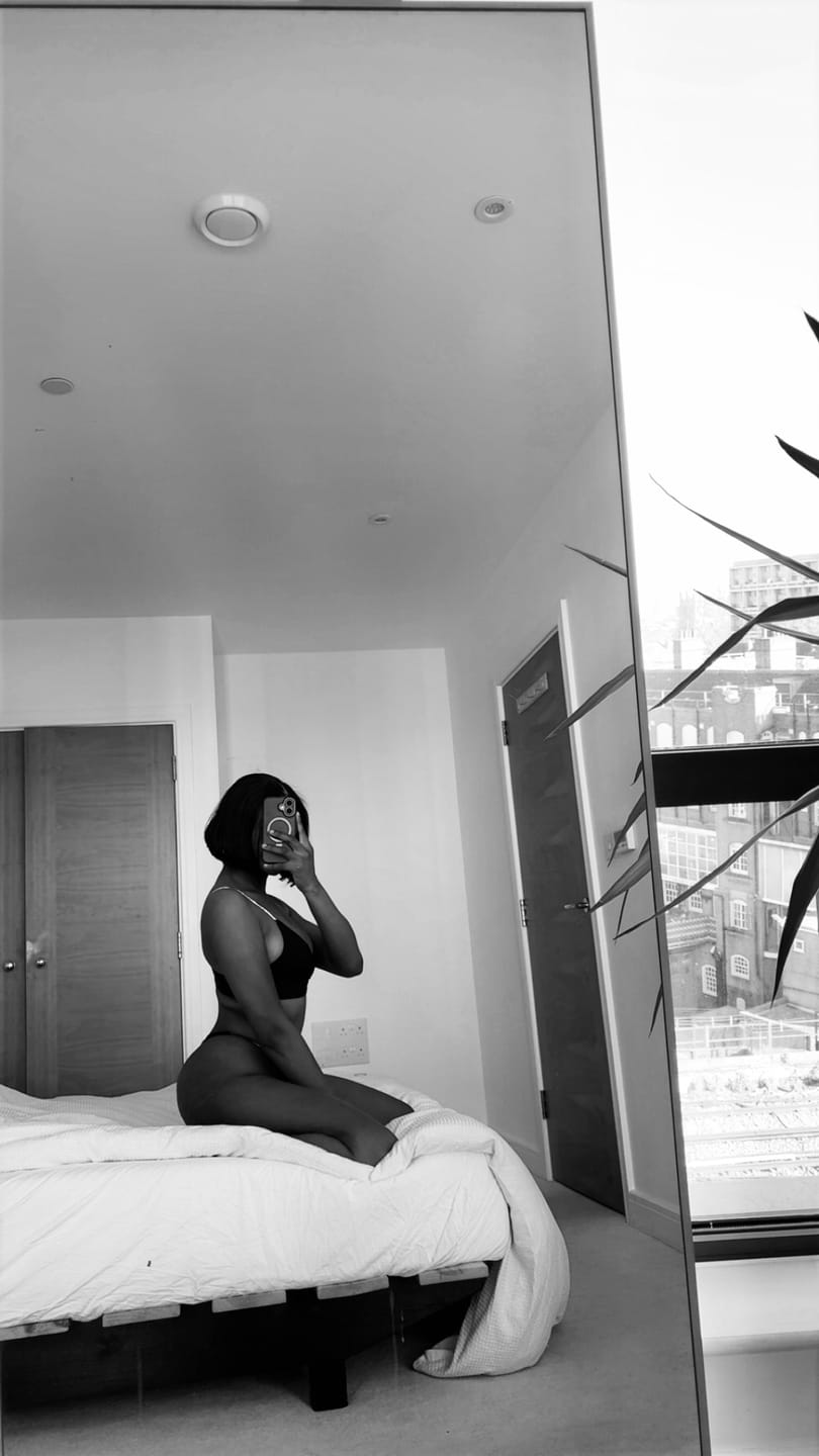 Customer photo review of HOUR GLASS WEIGHTGAIN
