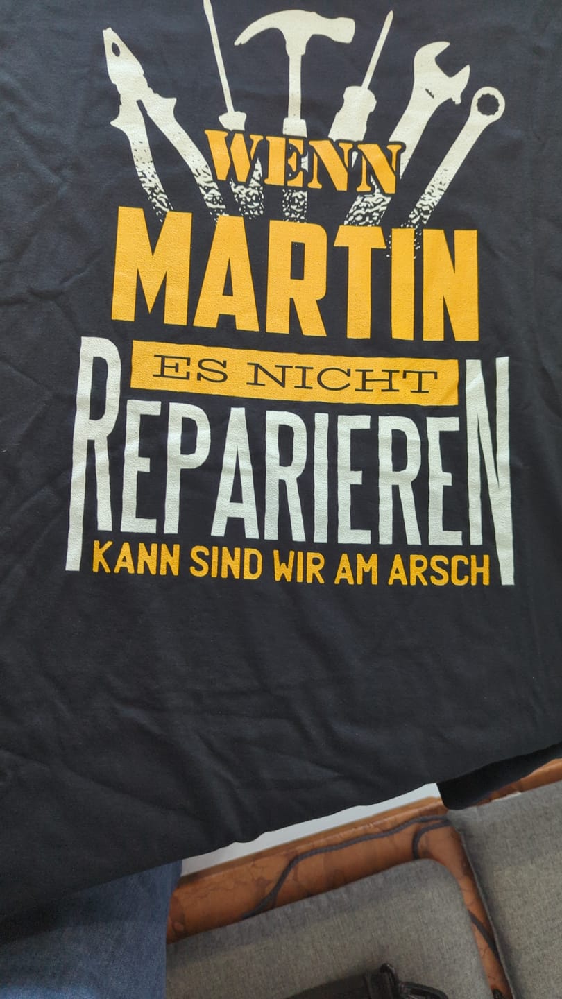 Customer photo review of Lustiges Handwerker und Heimwerker Herren T-Shirt personalisierbar
