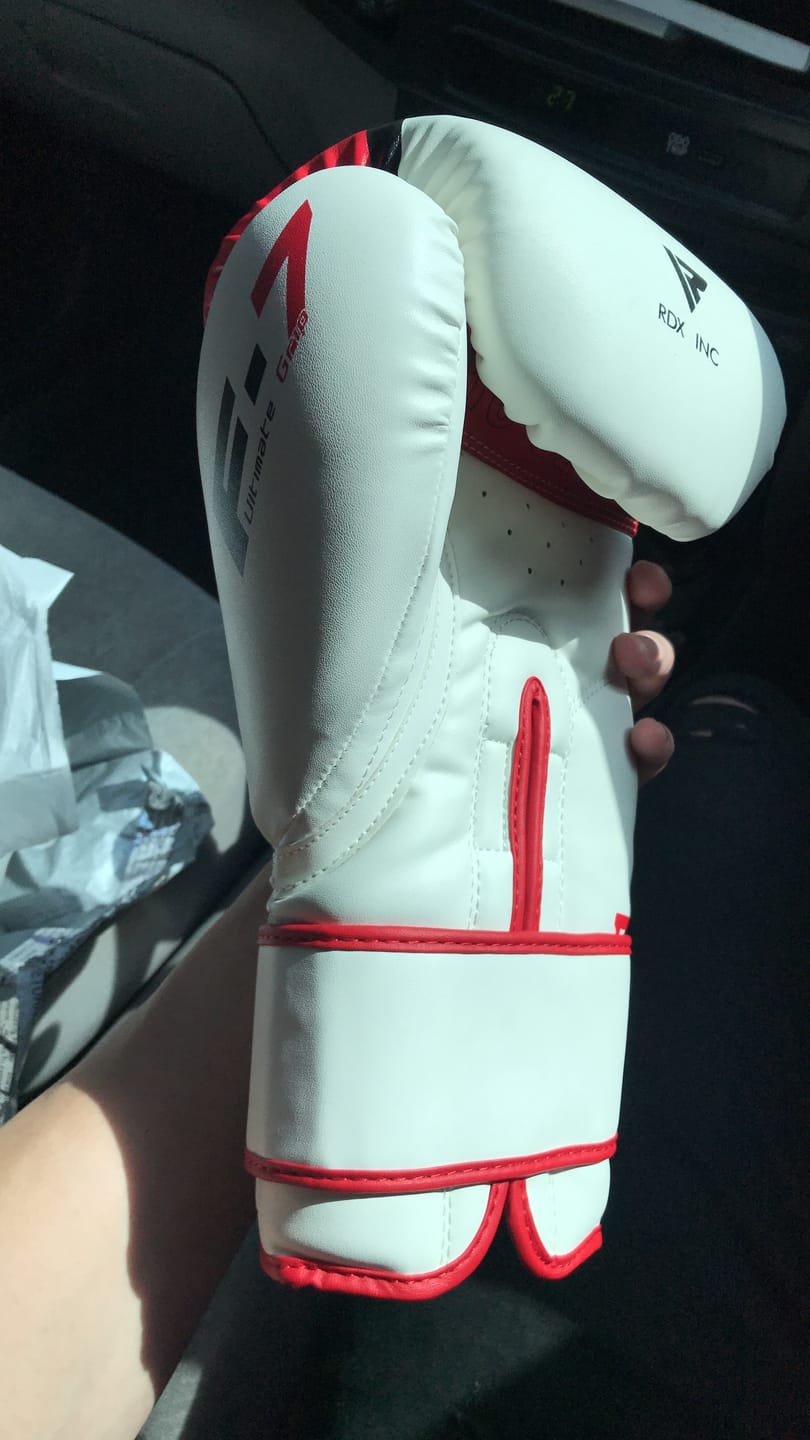 Customer photo review of Guantes de Boxeo Ego F7