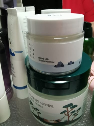 Customer photo review of Round Lab - Crème hydratante Dokdo 1025 - 80ml (2 formules)