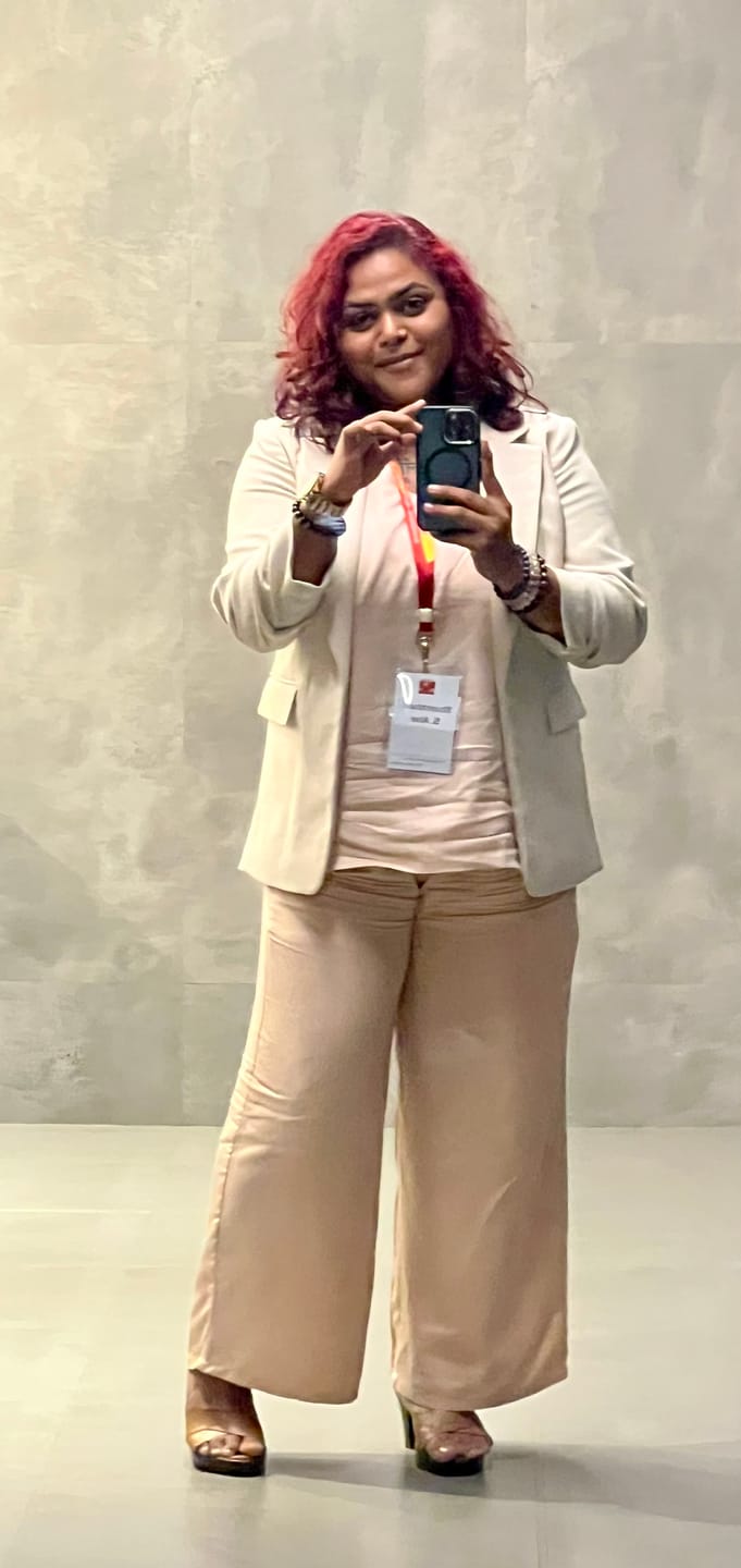 Customer photo review of Beige V-Neck Sleeveless Top