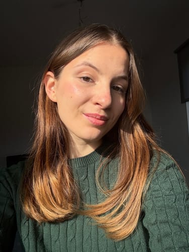 Customer photo review of Peel-off Lip Stain