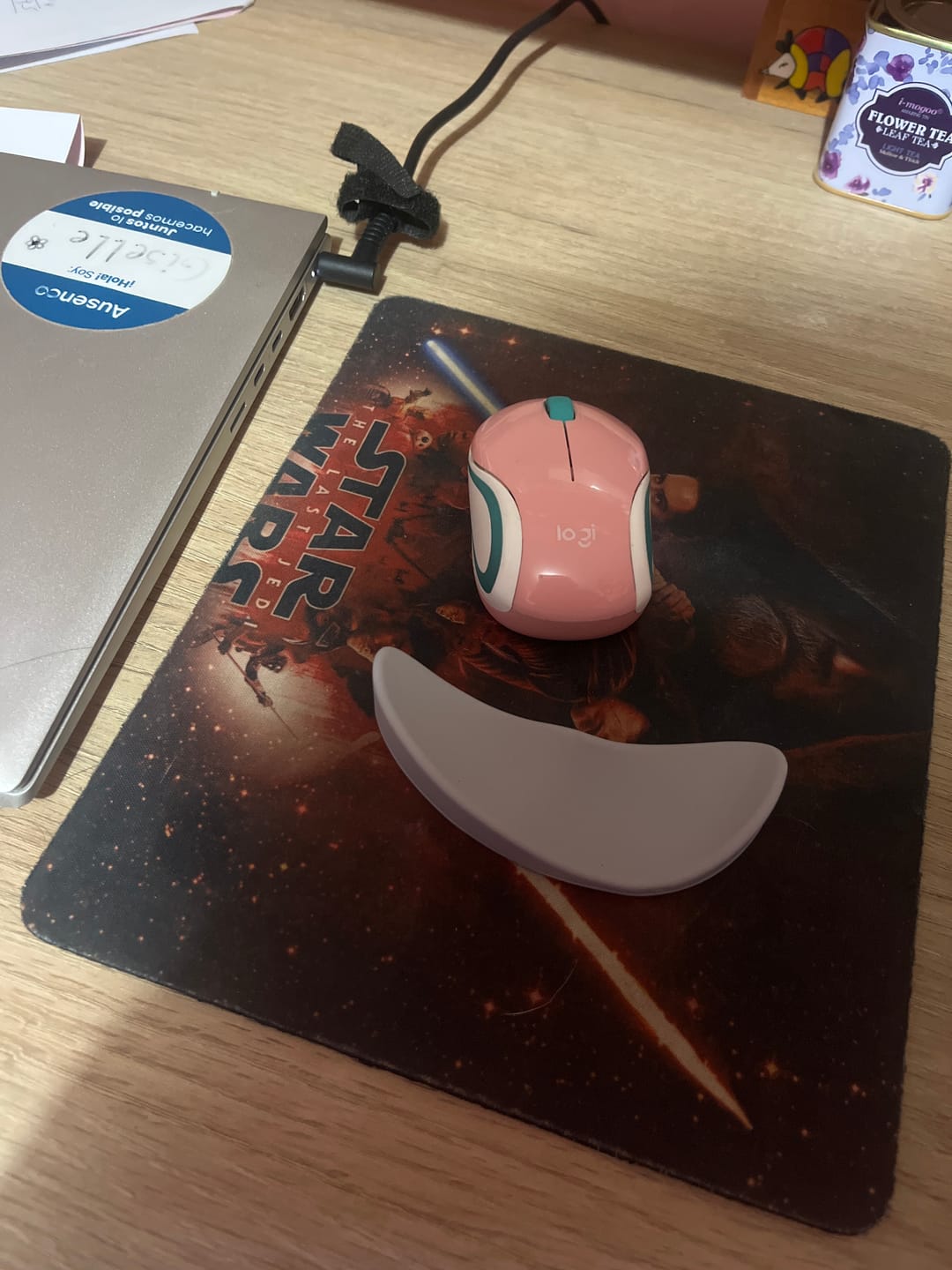 Customer photo review of Reposamuñecas Ergonómico Deslizante para Gaming y Trabajo