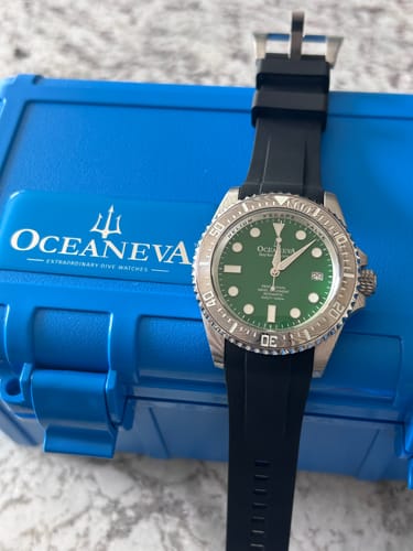 Customer photo review of Oceaneva Mens Deep Marine Explorer II Damascus Steel Watch Green Dial