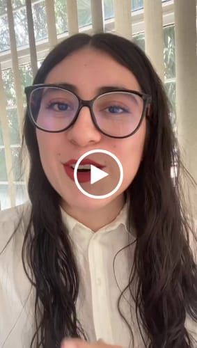 Customer video review of Agua de Rosas